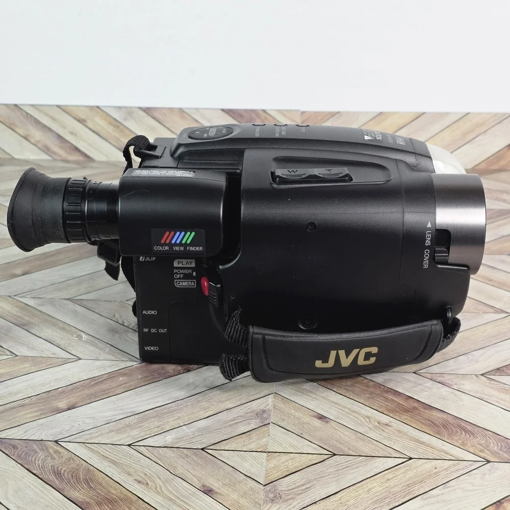 VTG 1998 JVC GR-AX930U Compact VHS Camcorder Videomovie Bundle TESTED Works
